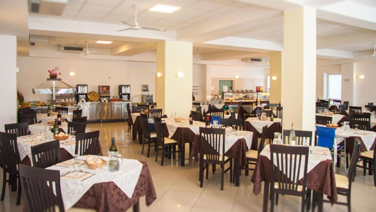 Club Vacanze In Cervia Esterno foto
